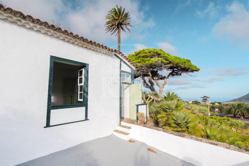 Foto a6368743-5d38-47b2-bc87-63f5e2edbe4e. Chalet espectacular casona tradicional canaria de 312 m² y 9 hab. con gran finca privada en Tegueste