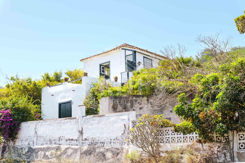 Foto b13a9b54-17ae-4848-b9f3-1d2831c30525. Chalet espectacular casona tradicional canaria de 312 m² y 9 hab. con gran finca privada en Tegueste