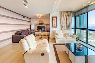 Location Appartement  Calle los llanos seis. Piso de 2 hab, 2 baños con garaje y trastero en las torres de sa