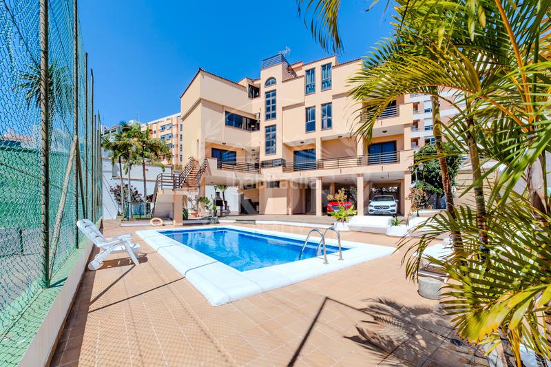 Foto d016c238-0240-450d-9bb6-c6713bfc51f7. Xalet amb calefacció aparcament piscina a Buenavista - Chapatal Santa Cruz de Tenerife