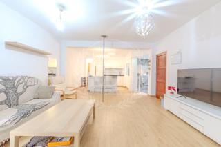 Pis  Calle de progreso. Piso reformado con patio interior amplio en la tranquila zona de