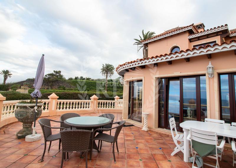 Foto 0fa4074b-a914-46fd-8df4-4cf7f0c8ebe6. Chalet avec cheminée chauffage parking piscine dans Realejos (Los)