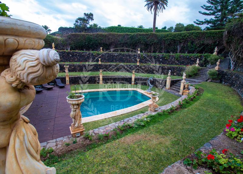 Foto 42afdeae-2bae-486b-adaf-83c642a04b75. Chalet avec cheminée chauffage parking piscine dans Realejos (Los)