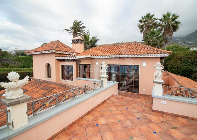 Foto 4dae39f7-102d-420b-a8cd-c2cf861ff802. Chalet avec cheminée chauffage parking piscine dans Realejos (Los)