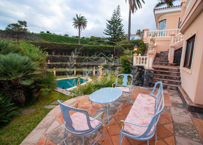 Foto 7ff488ac-8cde-4f1a-be92-fe680ffedc84. Chalet avec cheminée chauffage parking piscine dans Realejos (Los)