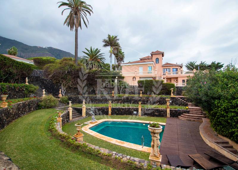 Foto 923b861d-26f1-483e-a50e-d5c334558f01. Chalet avec cheminée chauffage parking piscine dans Realejos (Los)