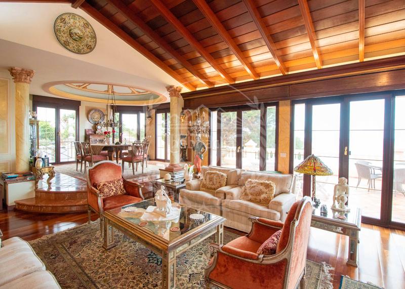 Foto b77e327c-a512-41e6-8f27-c3233a5168dc. Chalet avec cheminée chauffage parking piscine dans Realejos (Los)