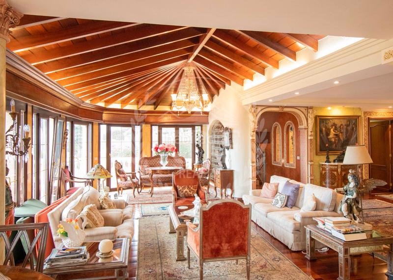 Foto d1637fab-9767-45de-bba0-10e362c1b6c4. Chalet avec cheminée chauffage parking piscine dans Realejos (Los)