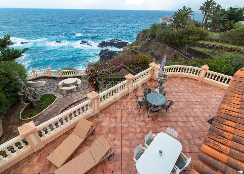 Foto d2bba0f7-833f-4247-8e07-4d44f5ae9f1c. Chalet avec cheminée chauffage parking piscine dans Realejos (Los)