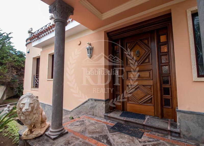 Foto db301d90-a3f1-4aa2-896a-4344d38d3394. Chalet avec cheminée chauffage parking piscine dans Realejos (Los)