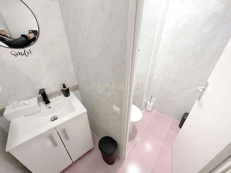 Foto 5f562839-f81a-4479-9b81-f38e284f8679. Location local commercial dans Centre Sabadell
