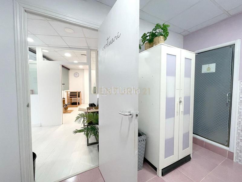 Foto 64c81cfa-b212-4e6b-ba33-118e3e2b4a86. Location local commercial dans Centre Sabadell