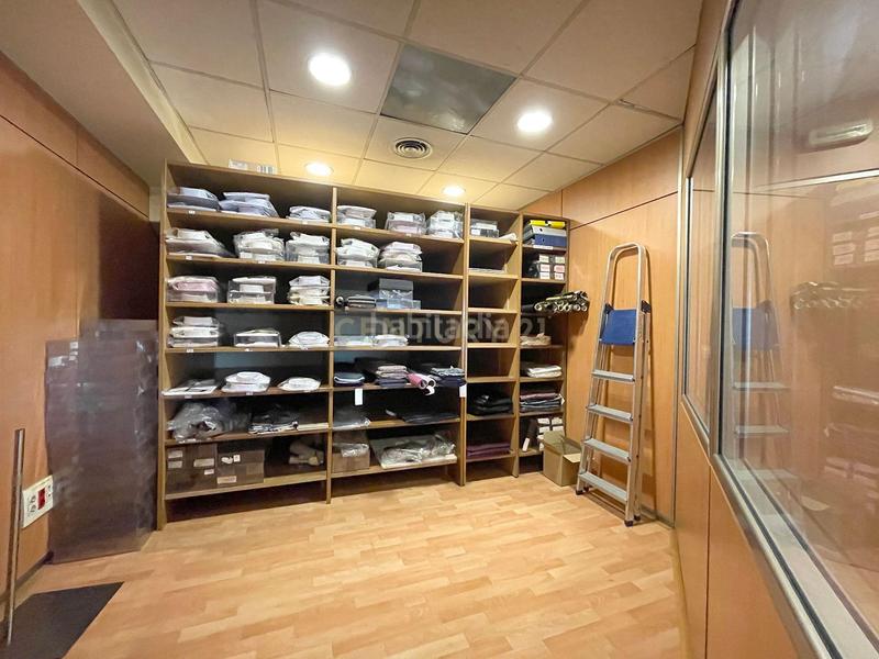 Foto 0f24b65e-d21b-4119-a85c-b6ec86fb7b04. Local comercial en Gràcia Sabadell