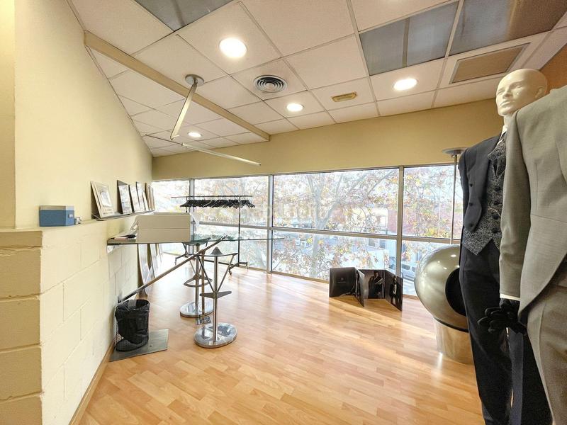 Foto a06d6d3e-ffcb-45a9-b7d6-197f72610a11. Local comercial en Gràcia Sabadell