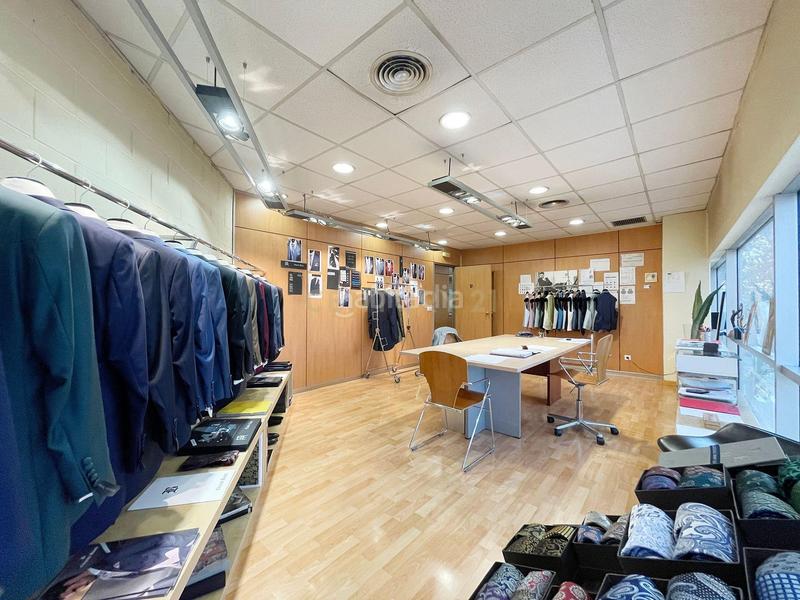 Foto d6acbbbe-e67e-48e7-bceb-5dcee02983b8. Local comercial en Gràcia Sabadell