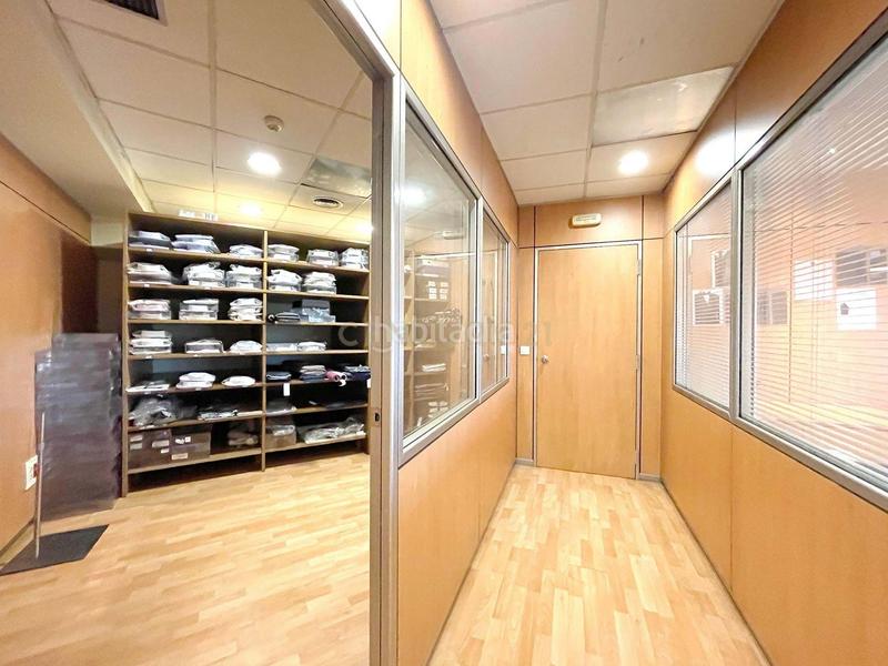 Foto e92975c2-7ea4-4345-b747-59219a80c085. Local comercial en Gràcia Sabadell