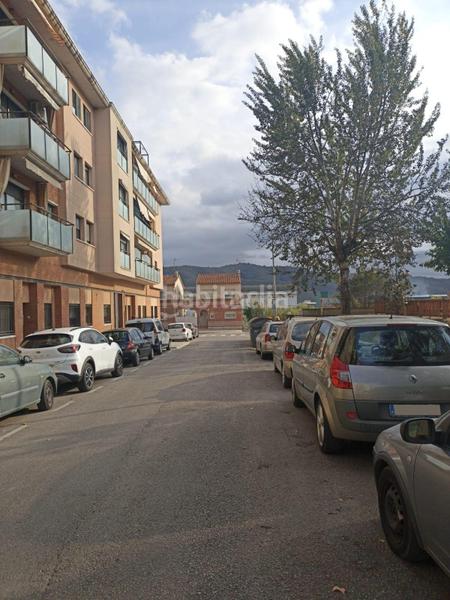 Foto b2a7ca69-a1cc-4396-be8c-9875a87492a1. Aparcament cotxe a blas infante 10 a Montmeló