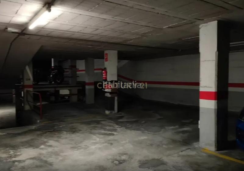 Foto 71358a1d-fa0e-45c6-99b9-989d5f7af0f8. Posto auto in avenida espanya in Parets del Vallès