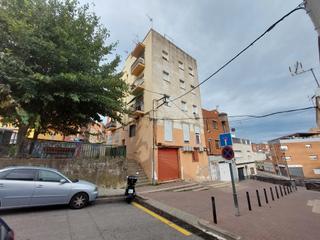 Local commercial à Schubert 2. Venta de local comercial en can rull, sabadell  120 m