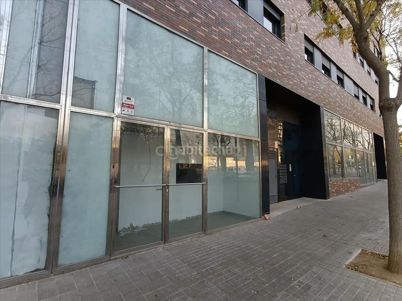 Foto dba2d1ad-eccd-4b5a-afed-e5349c4a3787. Local comercial en malta 60 comercial en Can Gambús Sabadell