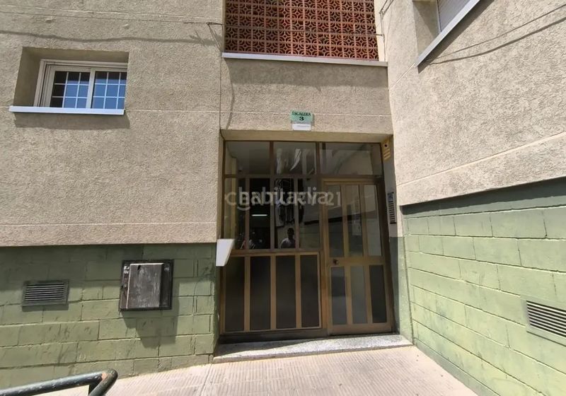 Foto ba00cf21-9743-4f8b-847b-c9d43579fdf4. Flat in Can Clos-Pinetons Ripollet
