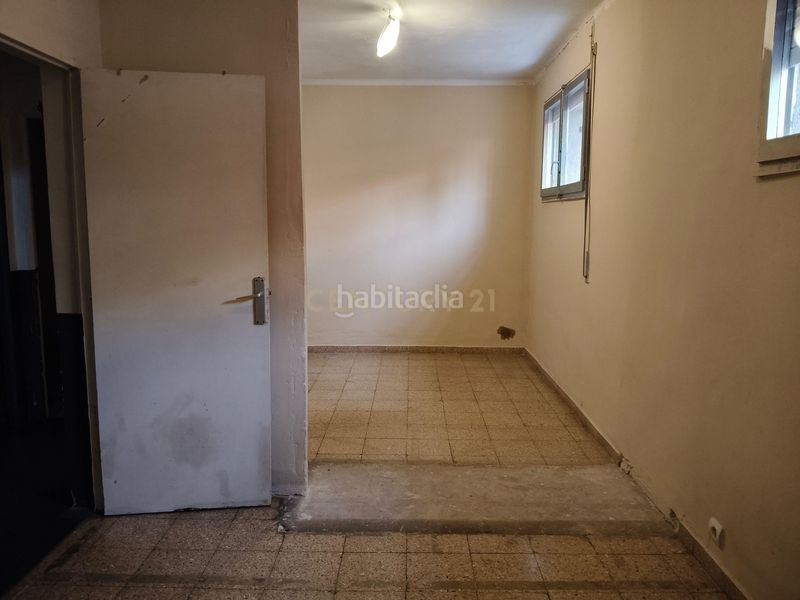 Foto eaca9bd5-dcc1-4798-b570-ec876df15c36. Flat in Can Clos-Pinetons Ripollet