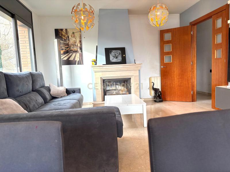 Foto 81926708-9fc7-4ddb-94ae-ebe8869aa515. Casa in carrer de josé echegaray in Castellnou-Can Mir-Can Solà Rubí