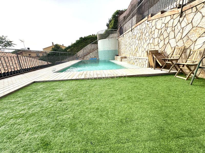 Foto 8998336a-3be5-469d-aa78-598c13009a14. Casa in carrer de josé echegaray in Castellnou-Can Mir-Can Solà Rubí