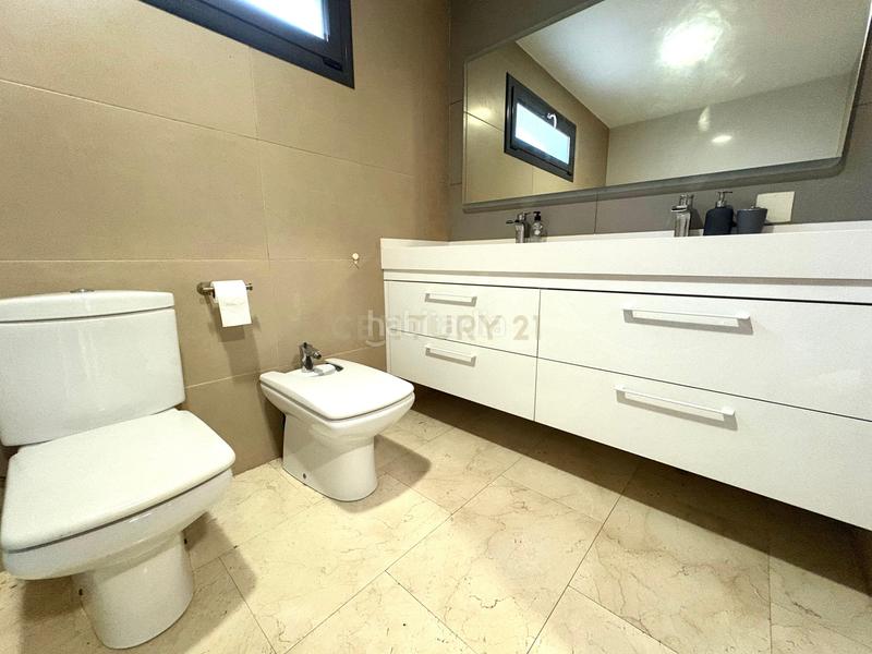 Foto a8f6c44e-0458-40f8-af90-c6498b1362bf. Casa in carrer de josé echegaray in Castellnou-Can Mir-Can Solà Rubí