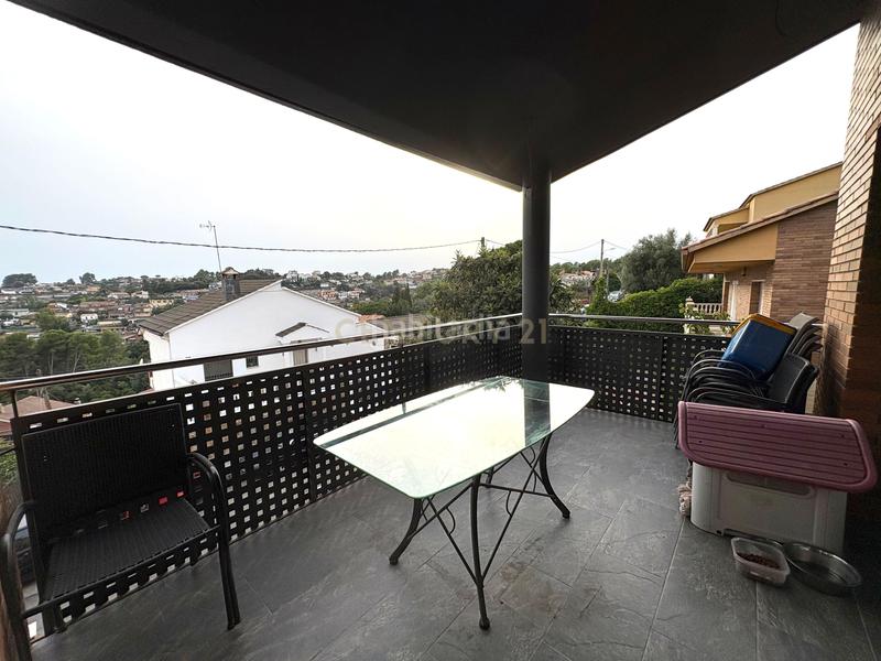 Foto d8847376-041e-4406-b60e-e6993f5736ab. Casa in carrer de josé echegaray in Castellnou-Can Mir-Can Solà Rubí