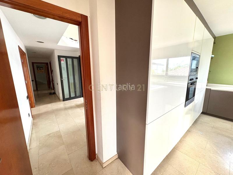 Foto f6382499-bb24-4e3f-a345-3dedabb26962. Casa in carrer de josé echegaray in Castellnou-Can Mir-Can Solà Rubí