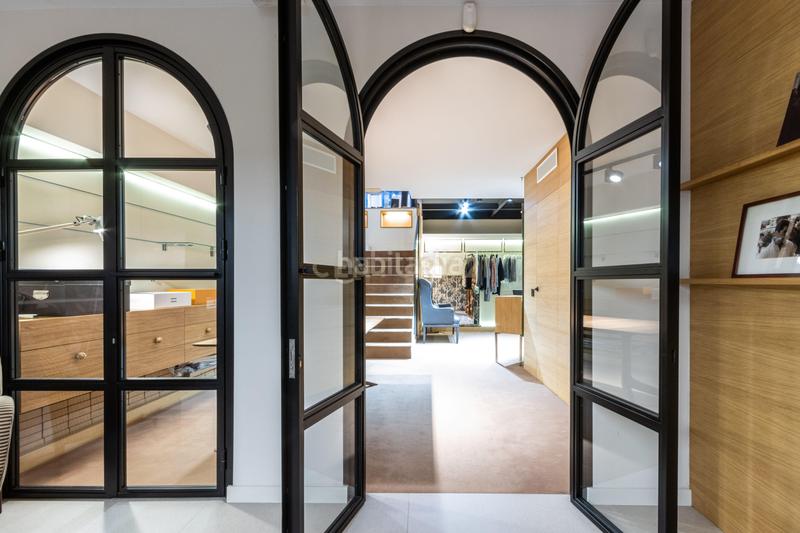 Foto 46a31ae1-bb61-421d-8a4b-54d3a9a784c2. Local comercial a Centre Sabadell