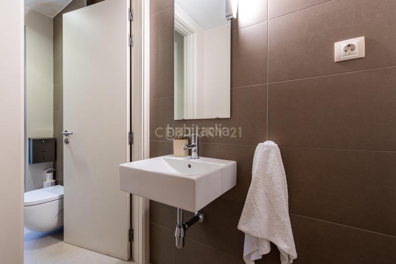 Foto 4ed1a066-c8aa-4680-a2a9-19e3acb14814. Local comercial a Centre Sabadell