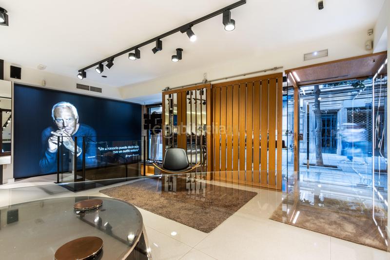 Foto 875912a2-221a-42a0-afd8-da5a7dc41e02. Local comercial a Centre Sabadell