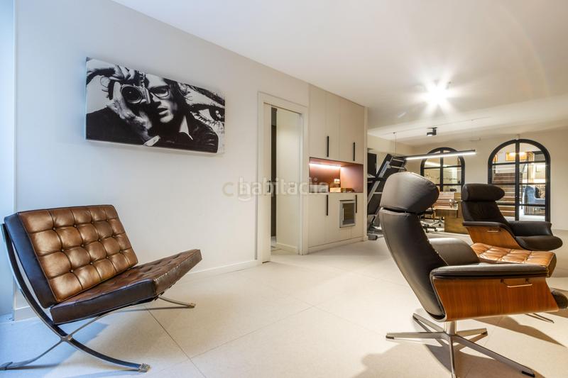 Foto 8fbd6992-b414-44f2-894e-7a98a5c755a5. Local comercial a Centre Sabadell