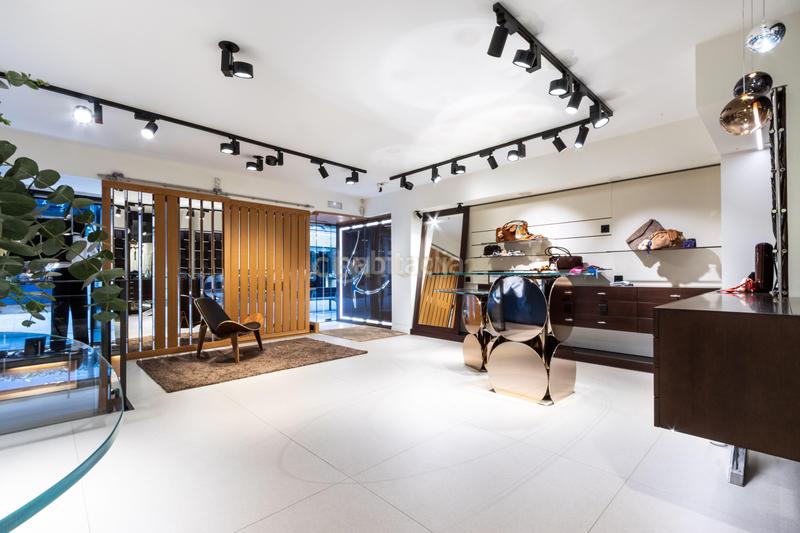 Foto 936c66c9-074f-45cc-87a9-fba76f8e1e48. Local comercial a Centre Sabadell