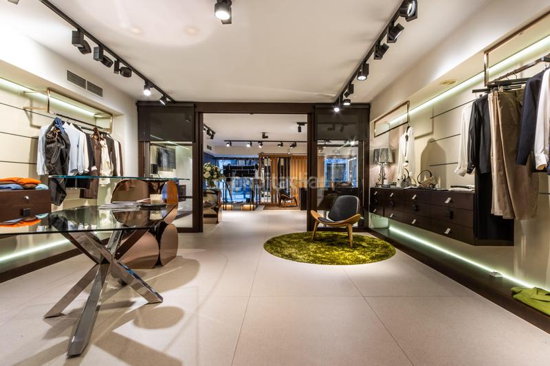 Foto 9e3d683f-3bfd-4cf1-8ef0-2f5e6ae5a066. Local comercial a Centre Sabadell