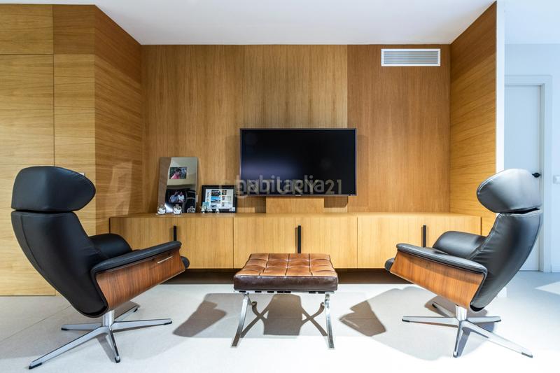 Foto a52ae654-7161-4a48-9455-ca51a609da5a. Local comercial a Centre Sabadell