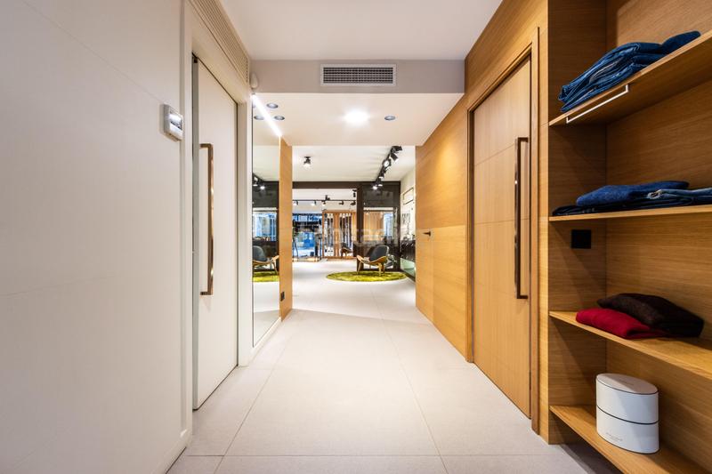 Foto b8e0cd2d-aac7-438d-835f-f06e07fc158e. Local comercial a Centre Sabadell