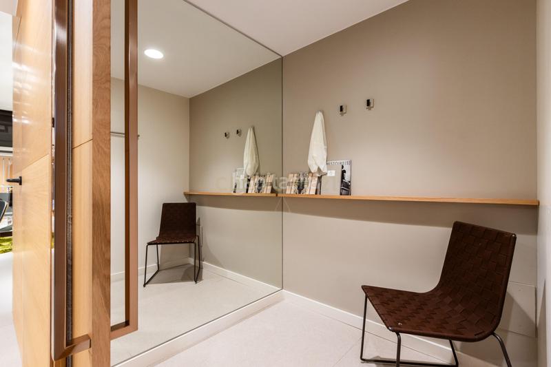 Foto ed345bfe-6286-4692-a073-9503d8317a08. Local comercial a Centre Sabadell