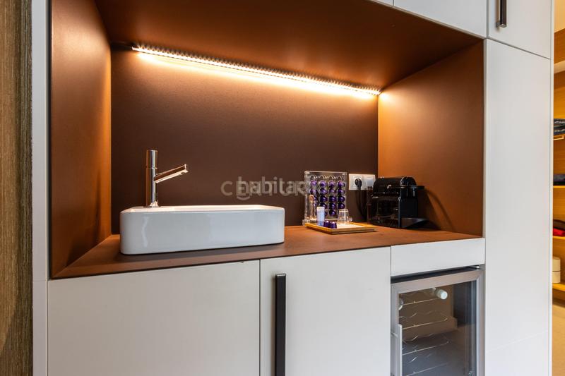 Foto ff8a40ec-553e-4ab4-81ab-2a4362e9af8a. Local comercial a Centre Sabadell