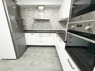 Appartement à Av mediterrani 105pineda de mar (barcelona). Amplio apartamento en pineda de mar con excelente ubicación