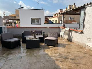 Maison à Carrer dels vosges, sabadell, spain bis. Encantadora casa tipo bis en una de las mejores zonas de la plan