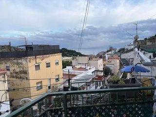 Piso en Carrer alt, 18, montgat, spain. Piso con vistas al mar y la montaña en mongat, con chimenea y ba
