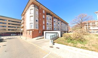 Pis a Plaça emili altimira i alsina, castellar del vallès, spain. Amplio apartamento en castellar del vallès, barcelona  inmueble
