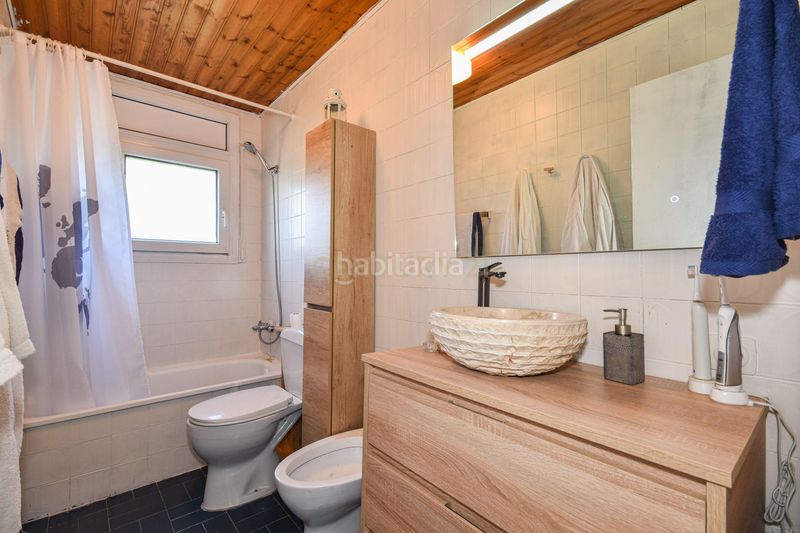 Foto 116b7ba1-89bc-43d7-9e46-41f0edccbb50. House in passatge xaloc in La Miranda Esplugues de Llobregat