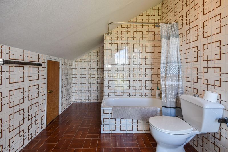 Foto 1ed79f86-b044-4aee-95d3-7f1642f9ee70. House in passatge xaloc in La Miranda Esplugues de Llobregat