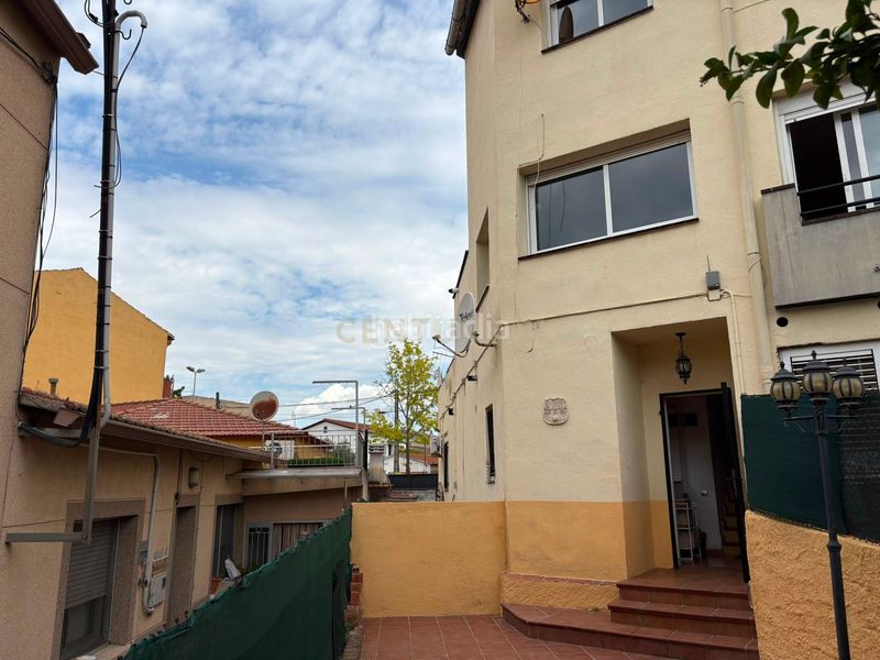 Foto 023e6217-7cd0-43a8-a049-1b2e5d922c2e. Casa a carrer de juan ramon jiménez a Barri de Lourdes-Gallecs Mollet del Vallès
