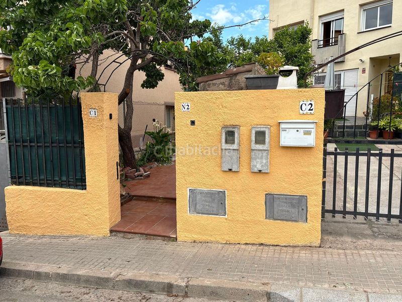 Foto 5caca9b9-27ce-4d28-8c0c-01bf4a8e12d0. Casa a carrer de juan ramon jiménez a Barri de Lourdes-Gallecs Mollet del Vallès