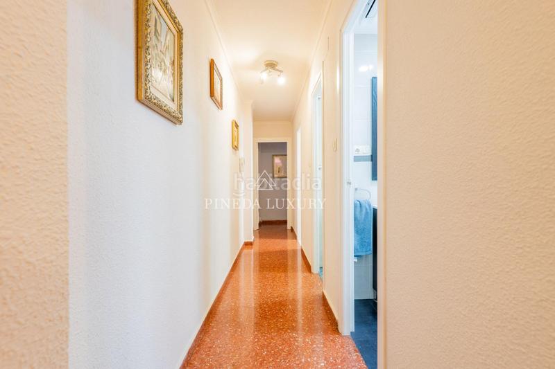 Foto 9f08fffa-b021-4ea5-a02e-5c6dec61a0b5. Etagenwohnung mit heizung in Ciutat Jardí Valencia